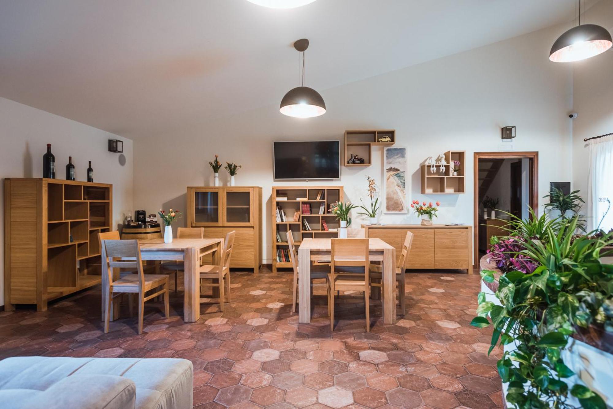 Borgo Vodice Seguire Le Botti - Agriturismo Cantina Sant'Andrea מראה חיצוני תמונה